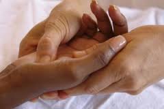 ACUPRESSIONE-CONTRO-LA-FATIGUE-TUMORE-